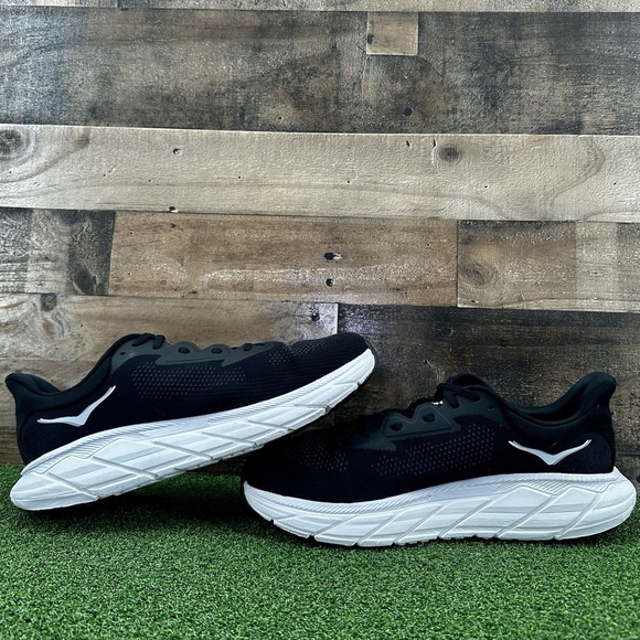 Hoka One One Arahi 7 Black White Running Shoes - Size 12 2E Wide (1147870 BWHT) - Picture 3 of 9